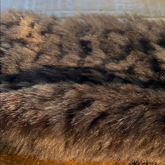 Preston & York fur scarf - Picture 7 of 7